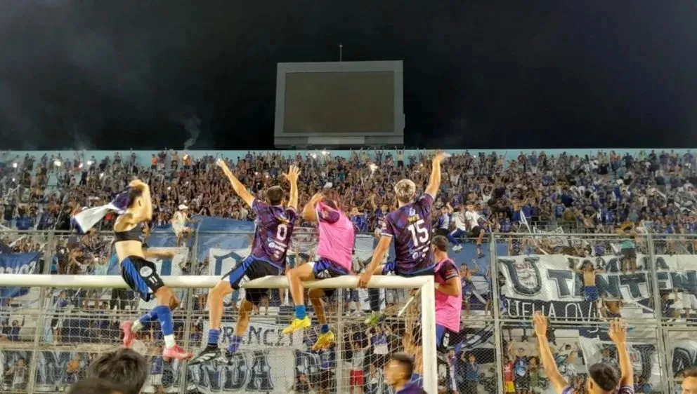 Unión festejando el título del Clausura.