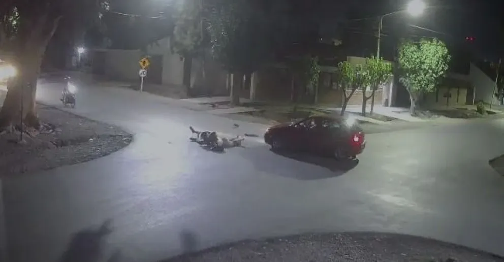 La imagen en una cámara de seguridad en el momento del choque, el sábado pasado.