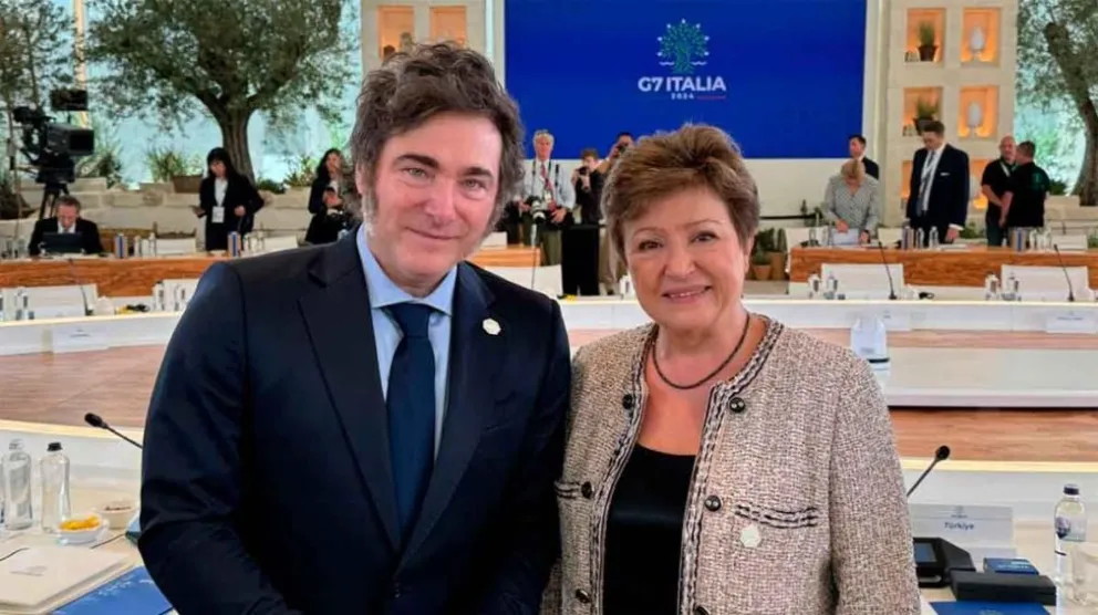 Javier Milei y la titular del FMI, Kristalina Georgieva.