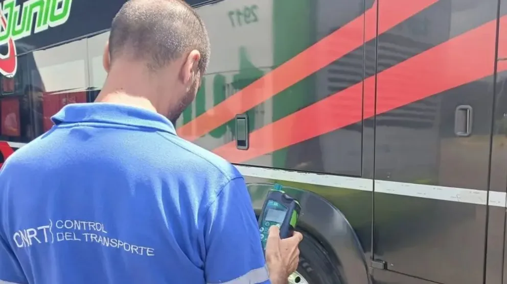 Control de la CNRT en la Terminal de Mendoza.