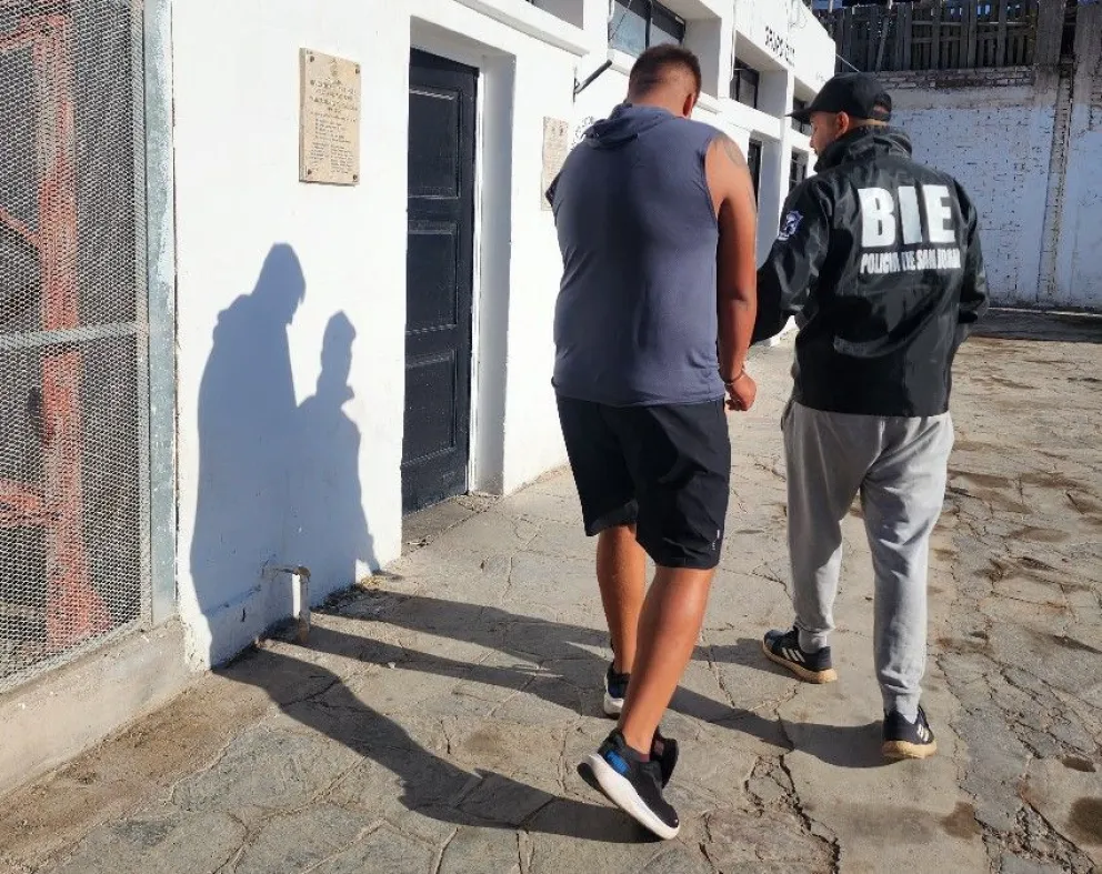 Laureano Quiroga Martínez, de 21 años, tras ser detenido en el departamento San Martín.