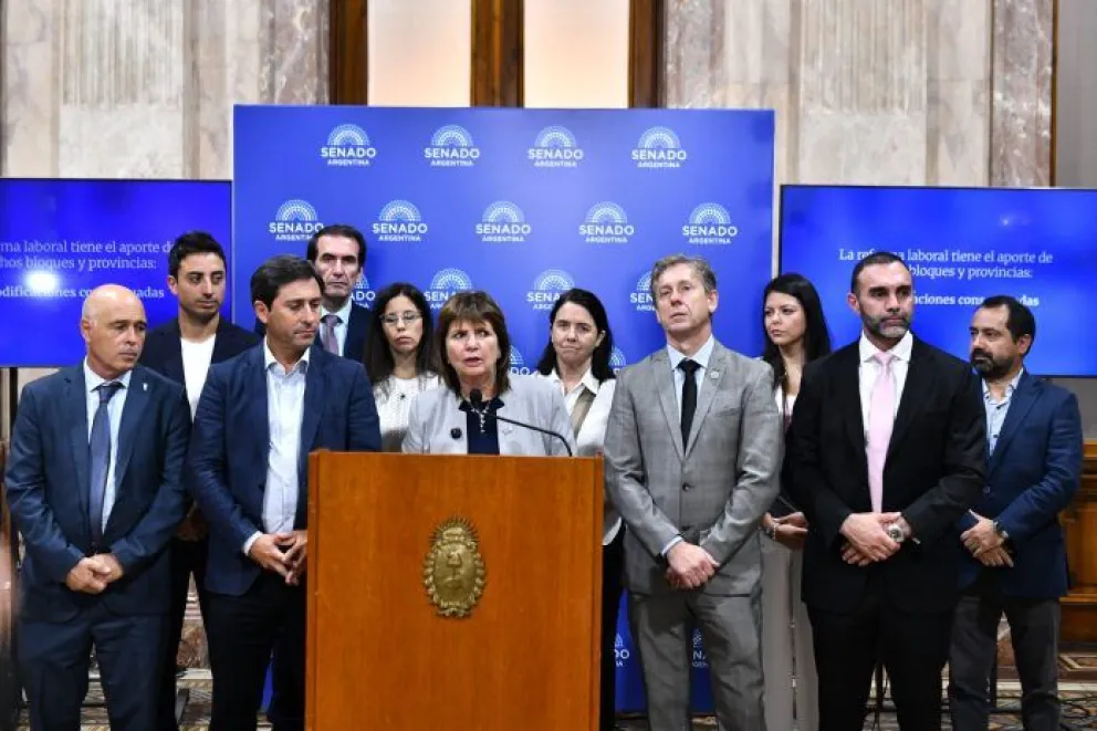 Patricia Bullrich, senadora de La Libertad Avanza, en conferencia de prensa.