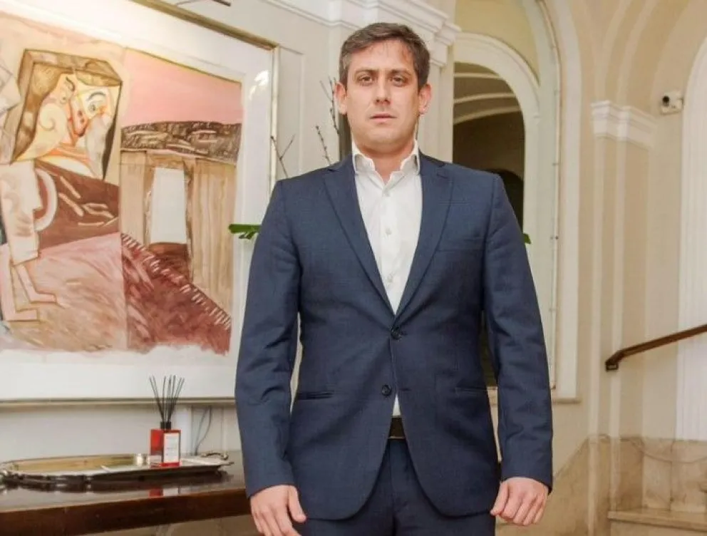 Juan Ignacio Colombo, Magíster en Políticas Públicas y Abogado.