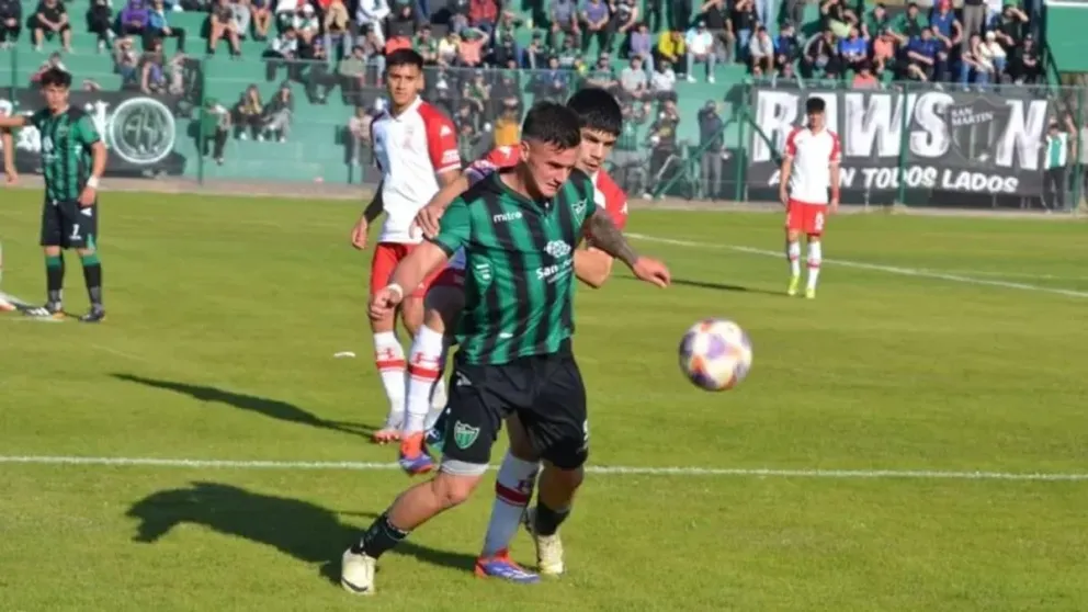 Santiago Barrera entrena nuevamente con la Reserva.