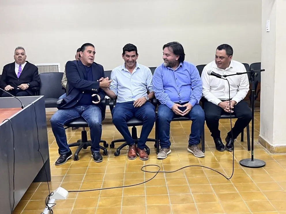 El intendente de Angaco, José Castro, y los tres concejales que también son investigados.