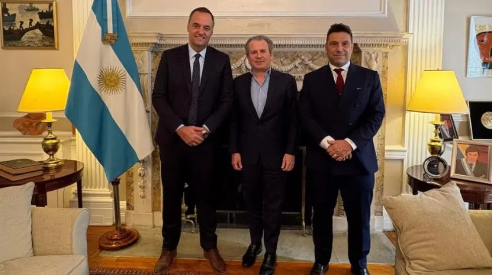 Manuel Adorni, durante su viaje a Nueva York.