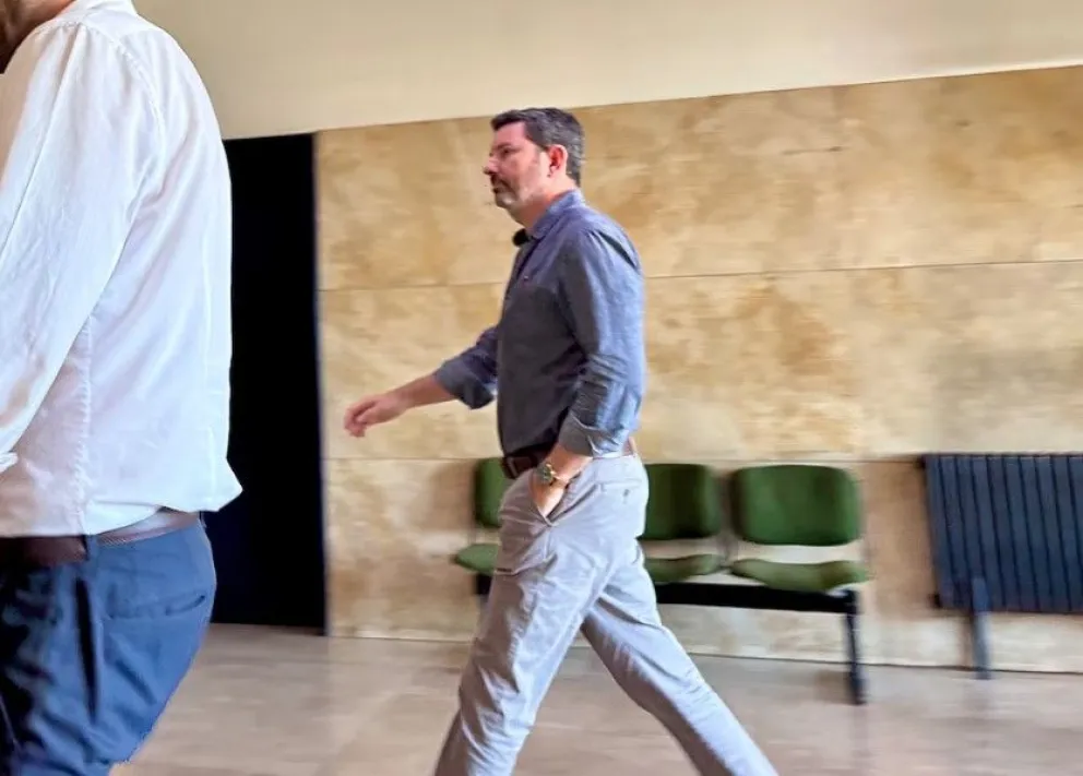 Agustín Issin, el piloto que declara como testigo en la causa de los vuelos de Adorni.