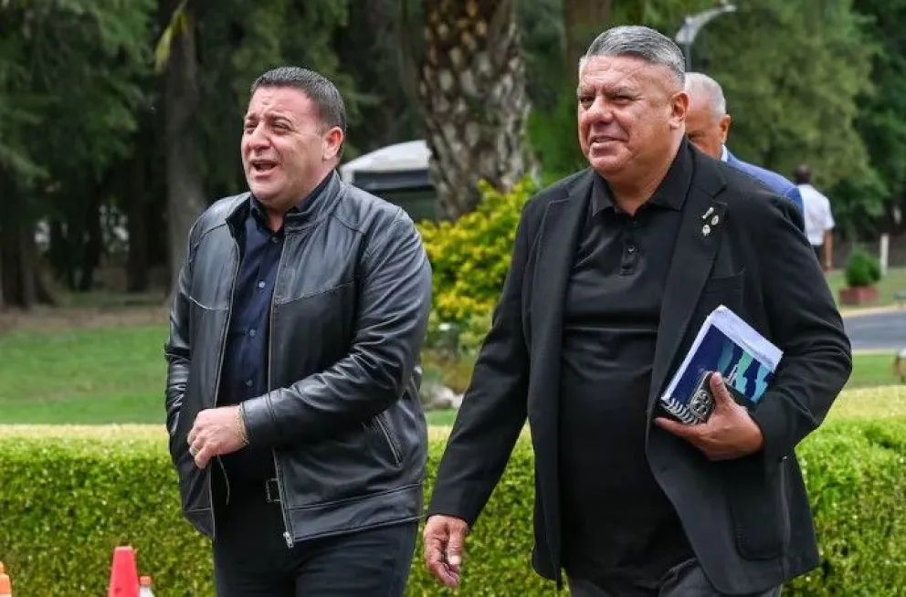 Pablo Toviggino y Claudio Tapia, en el predio de la AFA.