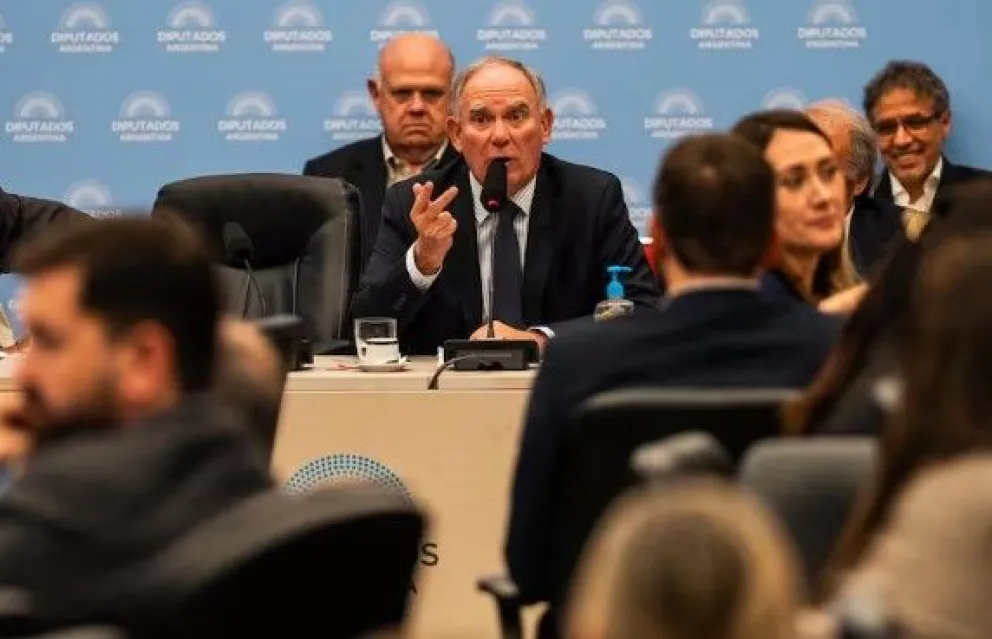 El secretario de Minería, Luis Lucero.