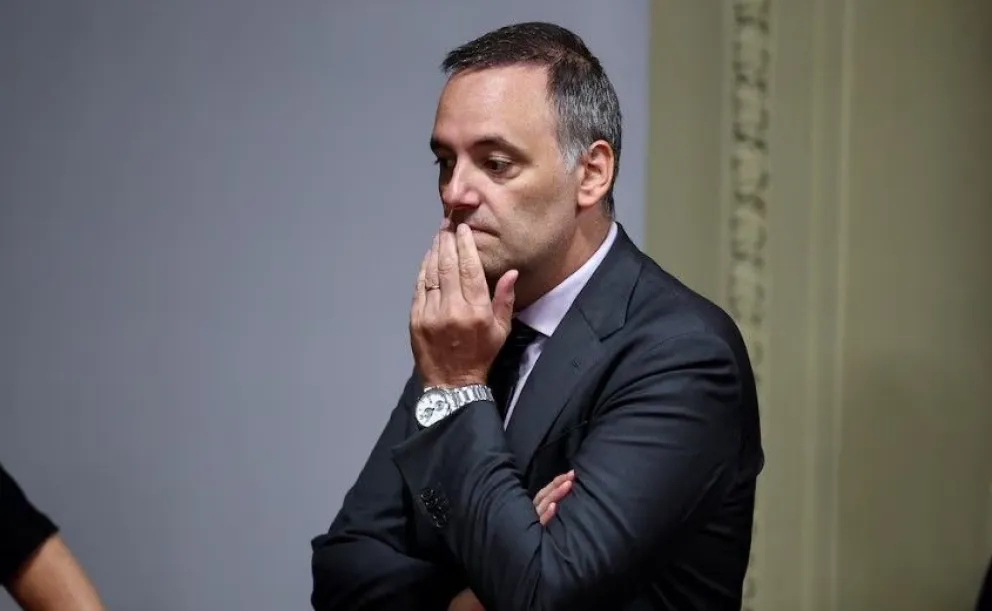 Manuel Adorni, investigado por presunto enriquecimiento ilícito.