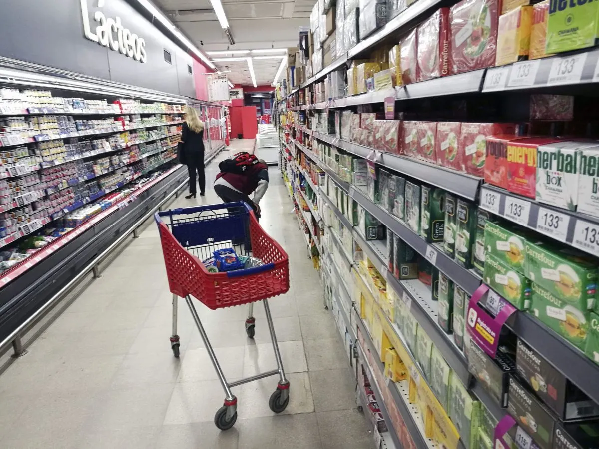 Las ventas minoristas en baja en marzo y acumulan una caída del 3,6% en ...