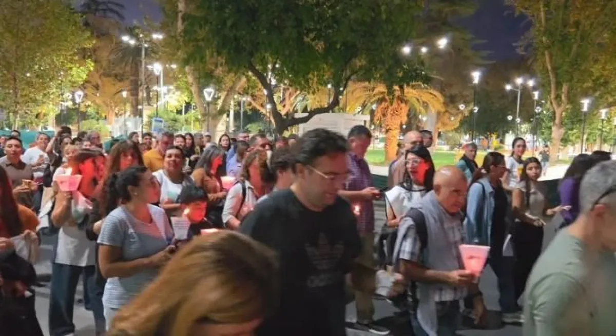 En medio del reclamo de padres por la falta de clases, docentes y ...