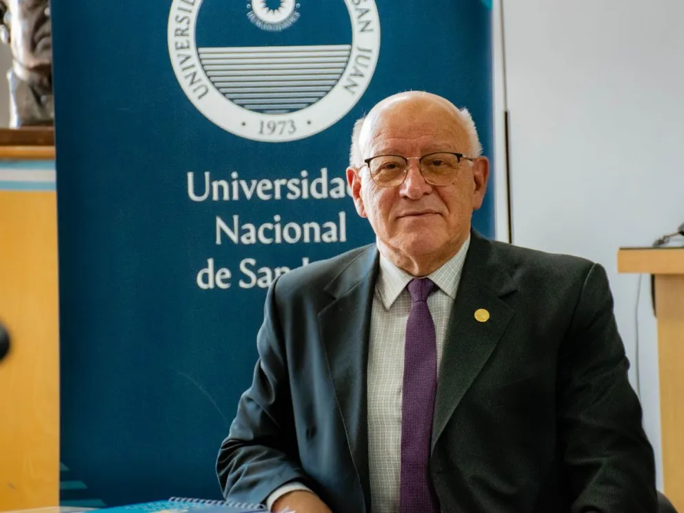 Tadeo Berenguer, rector de la Universidad.
