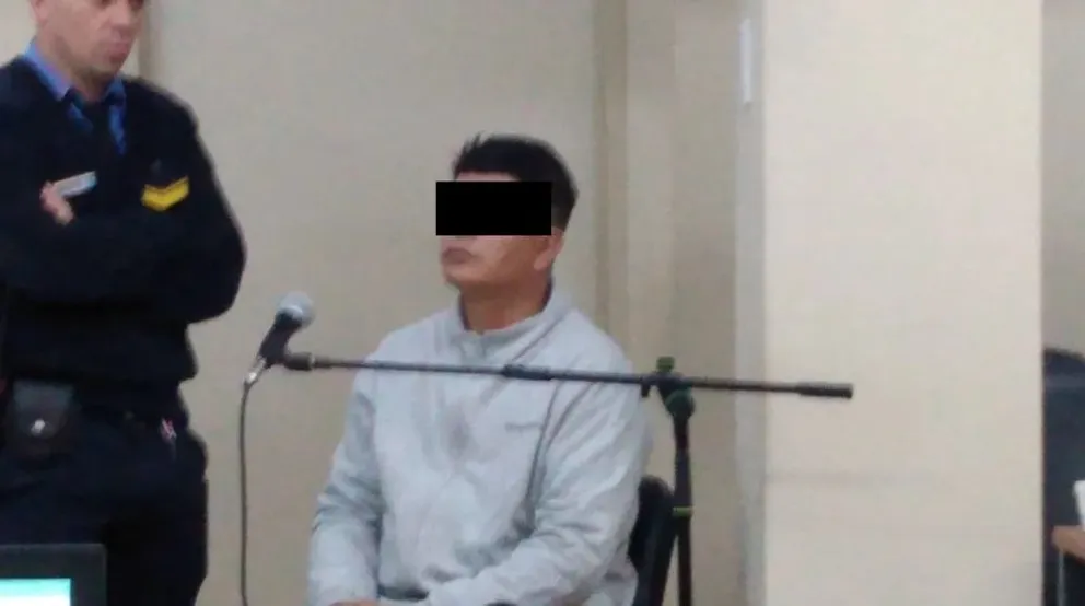 Hombre acusado de violar a su hija