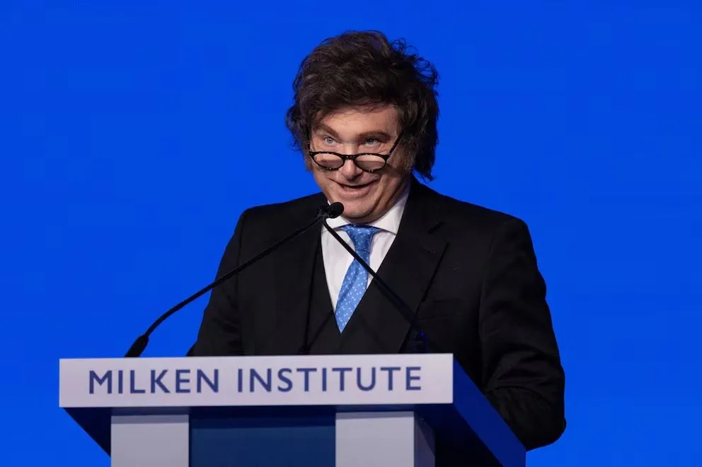 El Presidente Javier Milei, durante su conferencia en el Milken Institute
