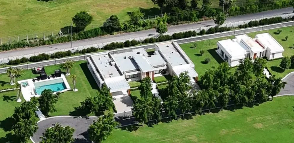 La mansión de Pilar valuada en 17 millones de dólares.