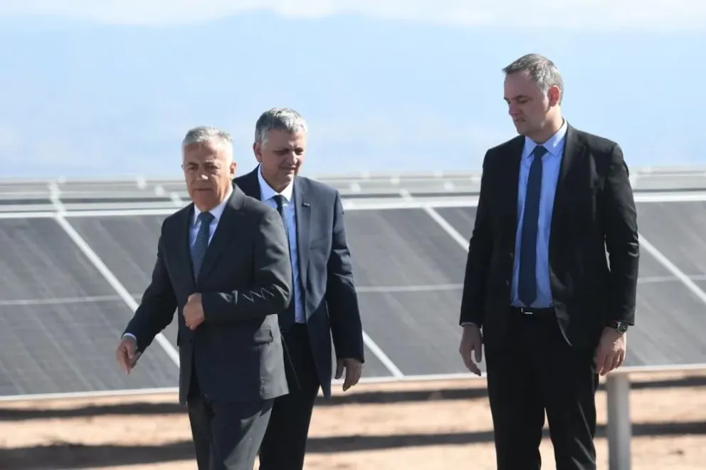 Manuel Adorni, Alfredo Cornejo y Horacio Marín.