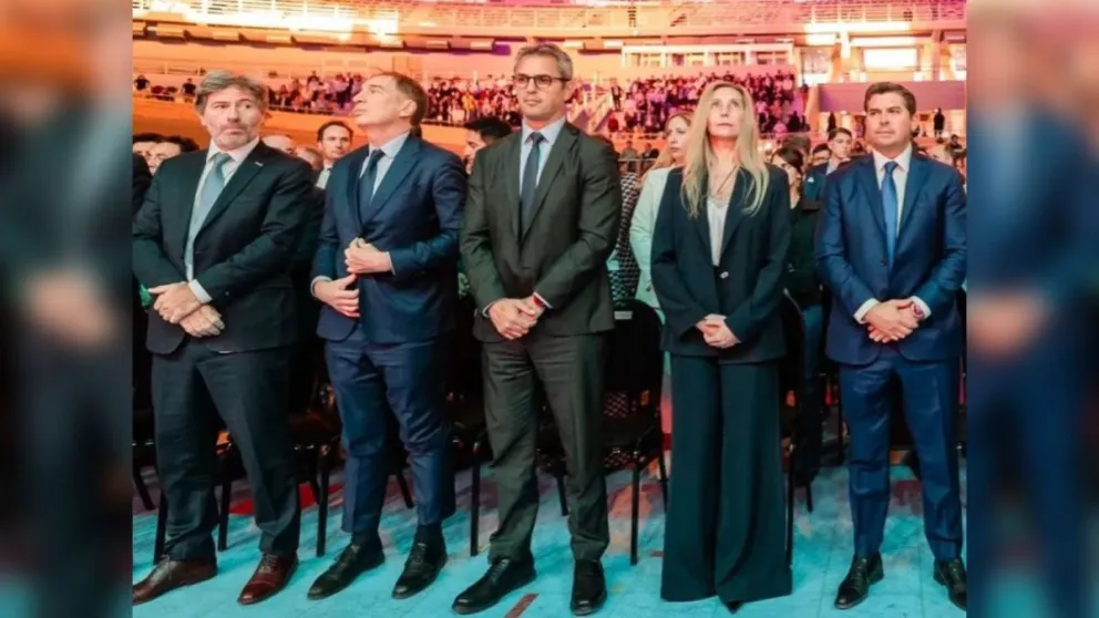 Presencia. El ministro Juan Bautista Mahiques (primero desde la izquierda) participó de las actividades de la Feria Minera.