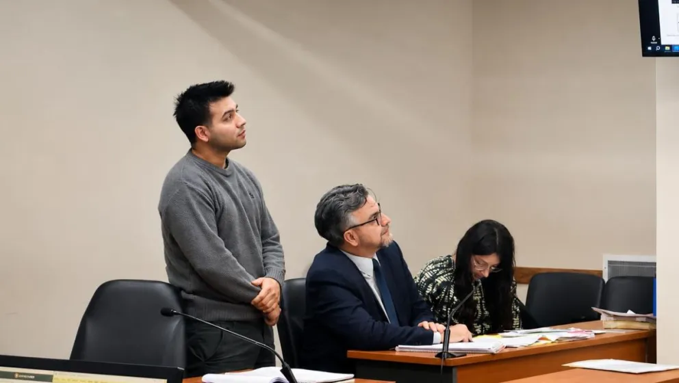 Tomás Ledesma (parado), está acusado de lesiones. (FOTO: 0264 Noticias)
