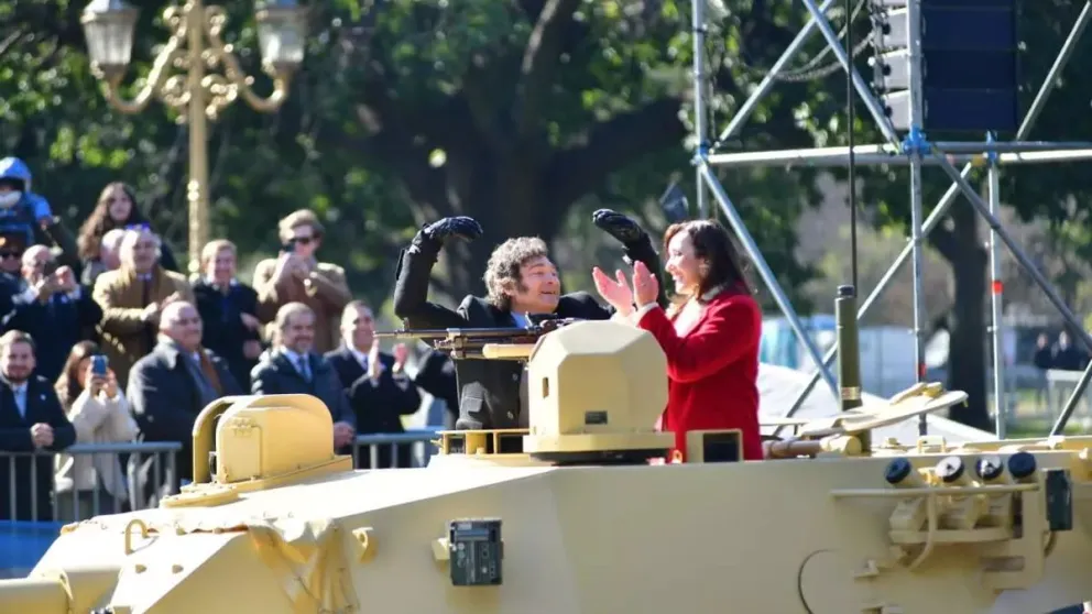 Javier Milei y Victoria Villarruel, durante el desfile del 2024.