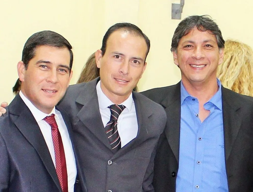 El intendente de Angaco, José Castro, junto a José Risueño (a centro) y el exedil Mario Pacheco.