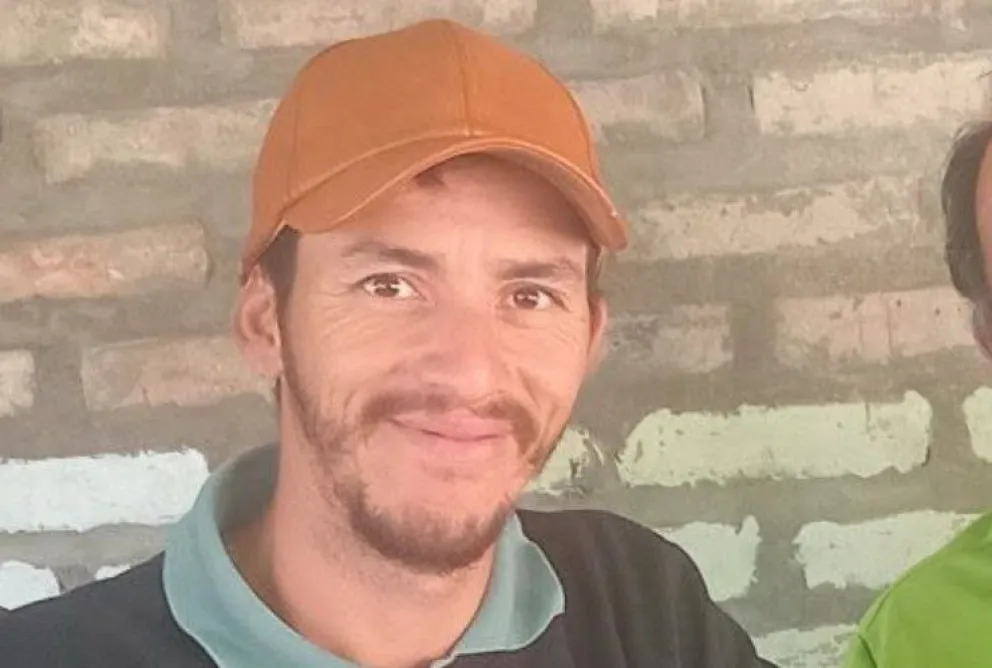 Franco Azcurra es el jornalero de la localidad de La Chimbera