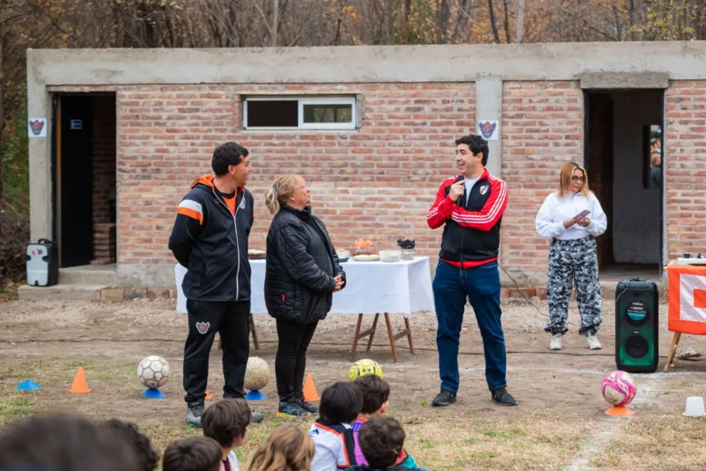Felipe Llorente, presidente de Fundación River Plate, durante la presentación 