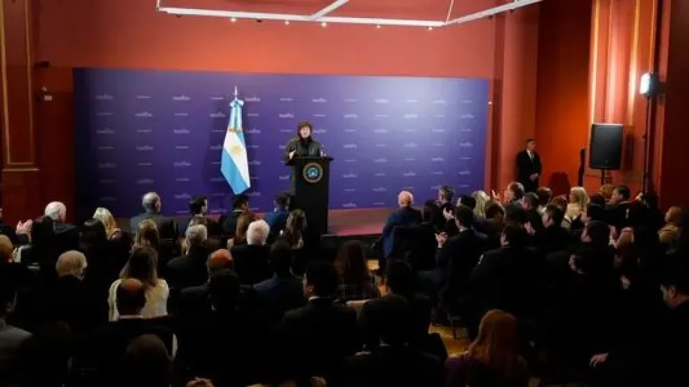 El presidente Javier Milei en un encuentro anterior con legisladores de su espacio.