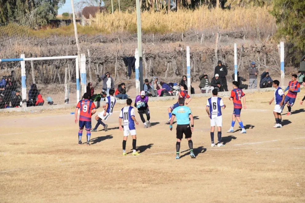 Un encuentro de la Liga Sarmientina de Fútbol.