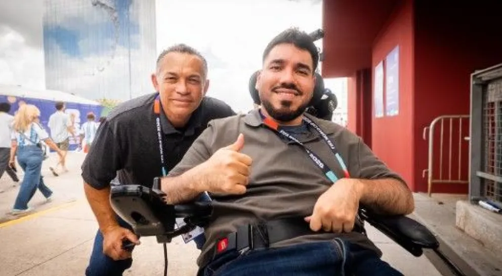 Manuel fue a cubrir el Mundial 2026 junto con su papá.