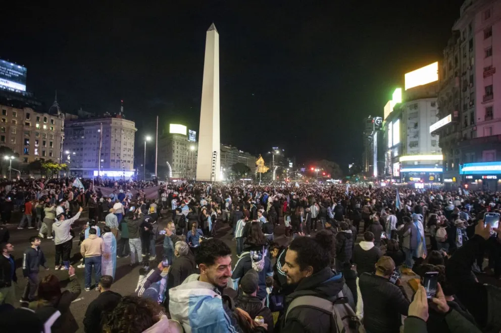El Obelisco tuvo una multitud de argentinos en los festejos tras ganar la semifinal este miércoles.