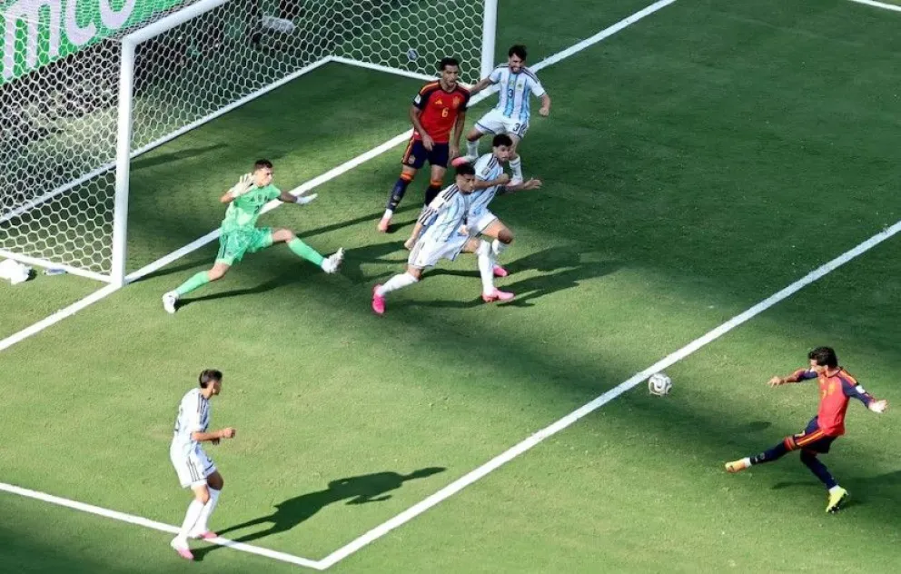 El gol de Ferrán Torres que rompió el sueño albiceleste.