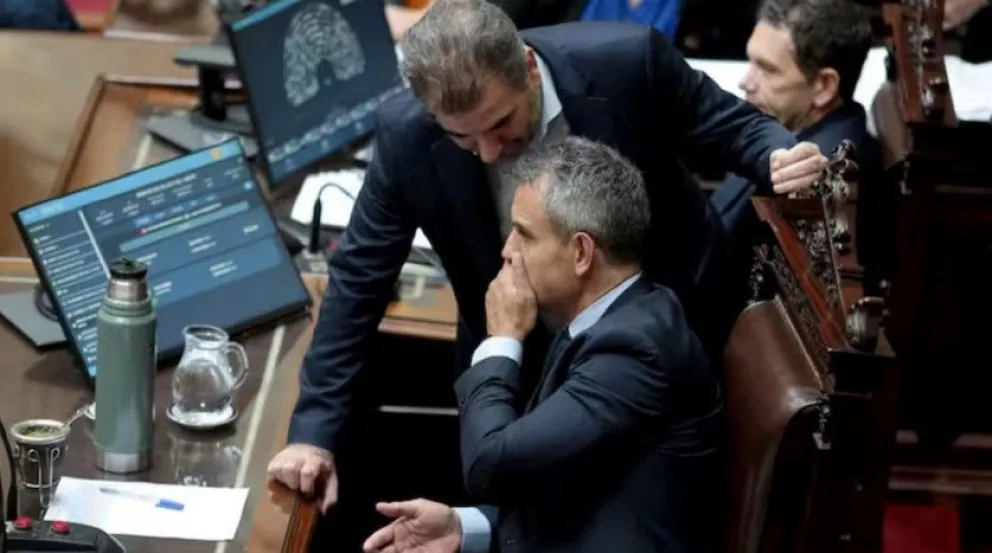 Martín Menem y Cristian Ritondo, en la Cámara de Diputados de la Nación.
