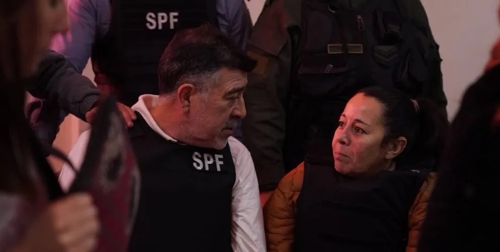 El exmarino sanjuanino, Carlos Pérez, y su pareja, María Victoria Caillava.