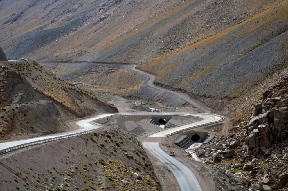 San Juan busca ejecutar obras sobre rutas nacionales, por lo que firmó un convenio con el gobierno de Javier Milei. 