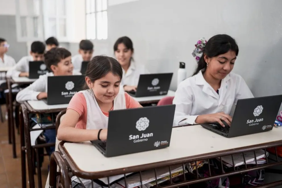 El gobierno comenzará la semana que viene con una nueva entrega de computadoras.