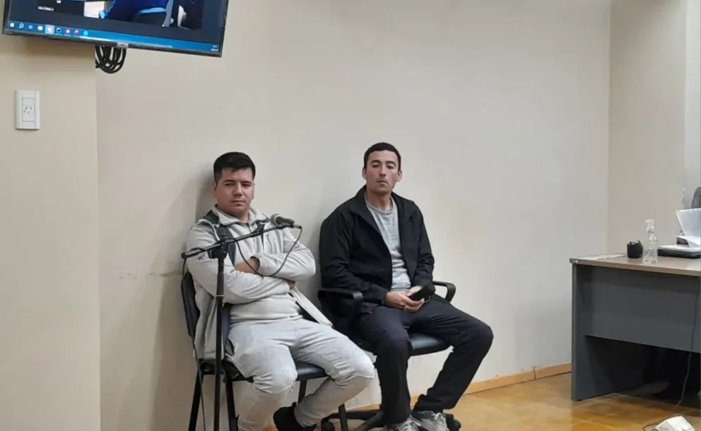 Meza Alejandro y Bernal Fabián son los policías acusados de balear por la espalda a un joven en Chimbas. Foto 0264Noticias.