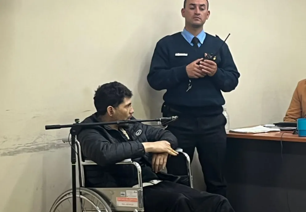 Franco Rodríguez estuvo en la audiencia de esta jornada en silla de ruedas, pues todavía no se repone de las heridas por la pelea con Ricardo Martínez.