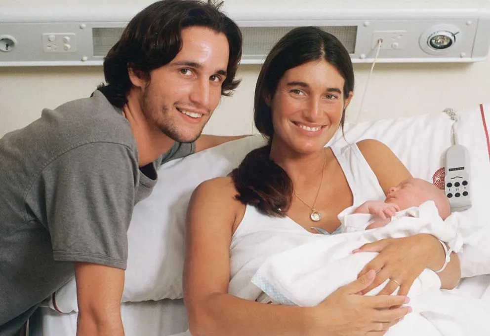 Darío y Romina, en el nacimiento de su primer hijo. 