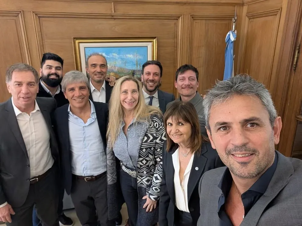 La mesa política de La Libertad Avanza.